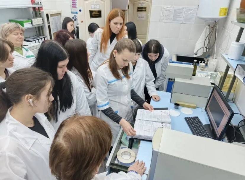 Студенты ПКТиМ посетили лабораторию "Балаково-Водоканала" Студенты ПКТиМ посетили лабораторию "Балаково-Водоканала"
