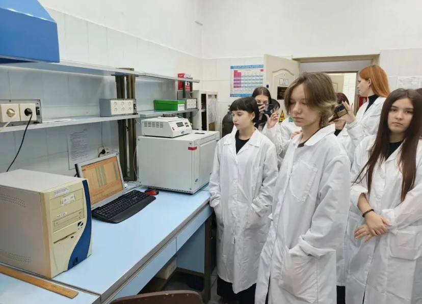 Студенты ПКТиМ посетили лабораторию "Балаково-Водоканала" Студенты ПКТиМ посетили лабораторию "Балаково-Водоканала"