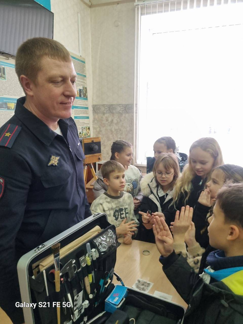 В Центре профессиональной подготовки ГУ МВД России по Саратовской области прошел день открытых дверей