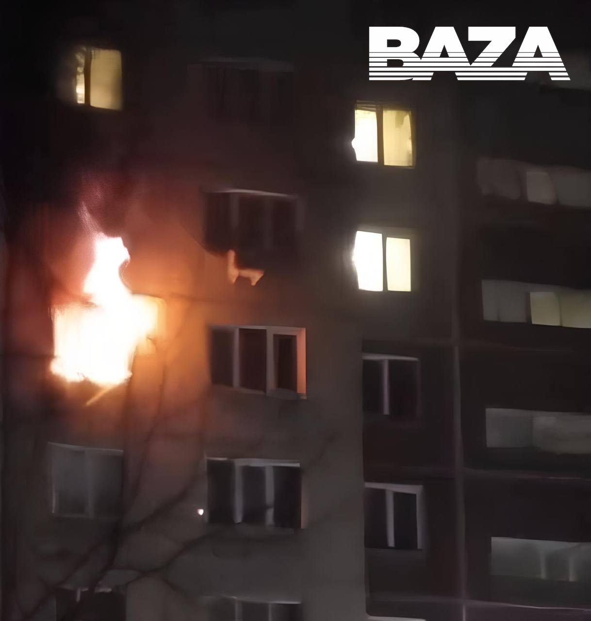 Главное к этому часу:. Два человека погибли при атаке беспилотников в Саратове — дрон попал в жилой дом, повреждены несколько квартир, для жителей организован пункт временного размещения