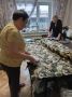 Теплые шапки и штаны отправляют «серебряные» мастерицы участникам СВО