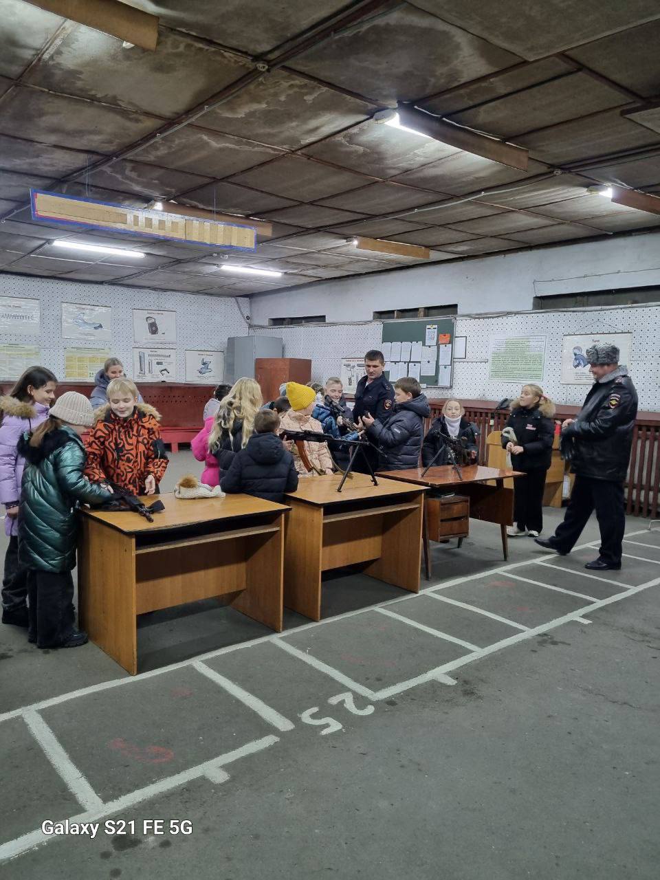 В Центре профессиональной подготовки ГУ МВД России по Саратовской области прошел день открытых дверей В Центре профессиональной подготовки ГУ МВД России по Саратовской области прошел день открытых дверей