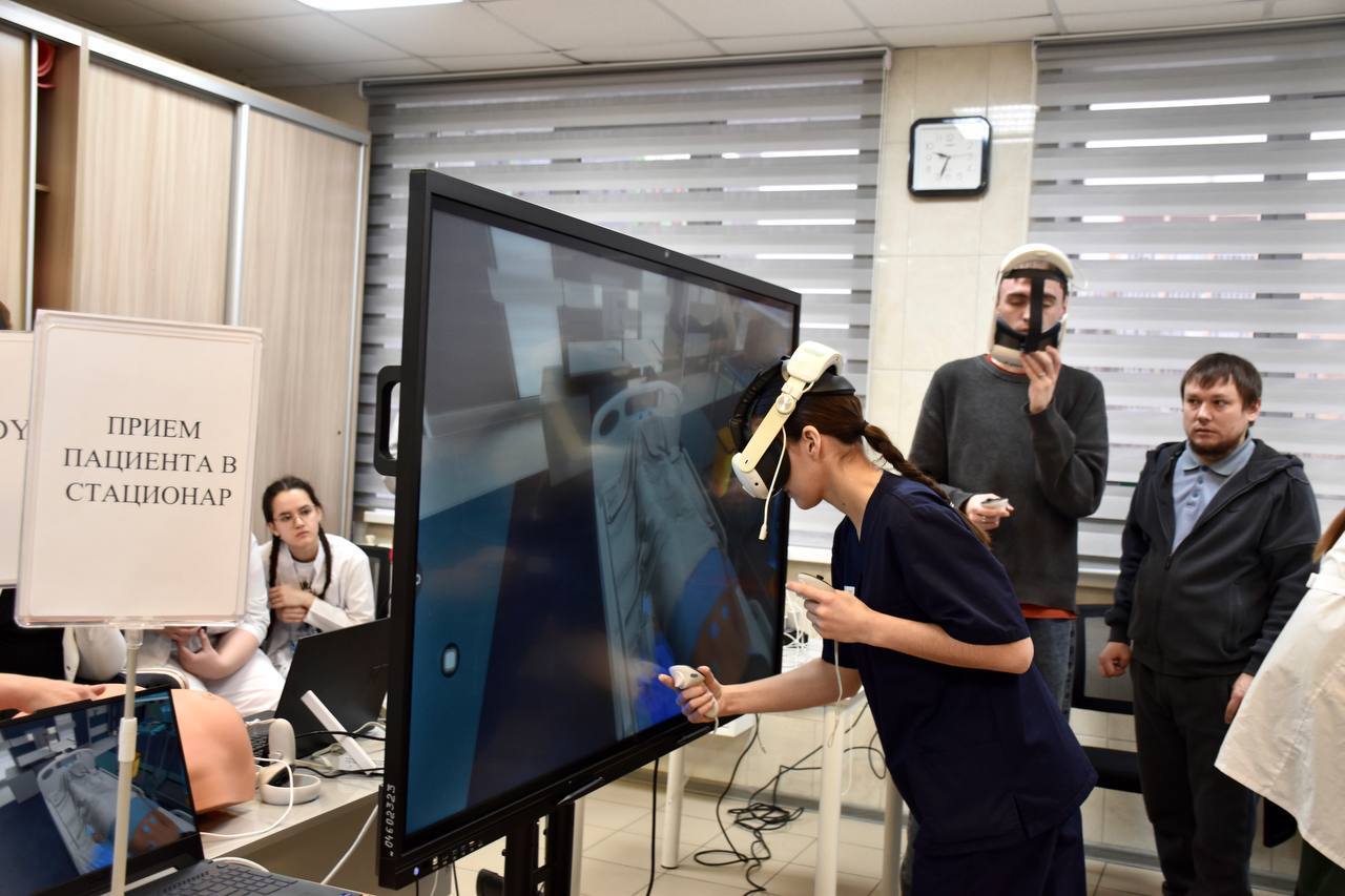 Команда студентов Энгельсского медицинского колледжа – призер Всероссийской Олимпиады «Фиджитал квест — Казань 2025» Команда студентов Энгельсского медицинского колледжа – призер Всероссийской Олимпиады «Фиджитал квест — Казань 2025»