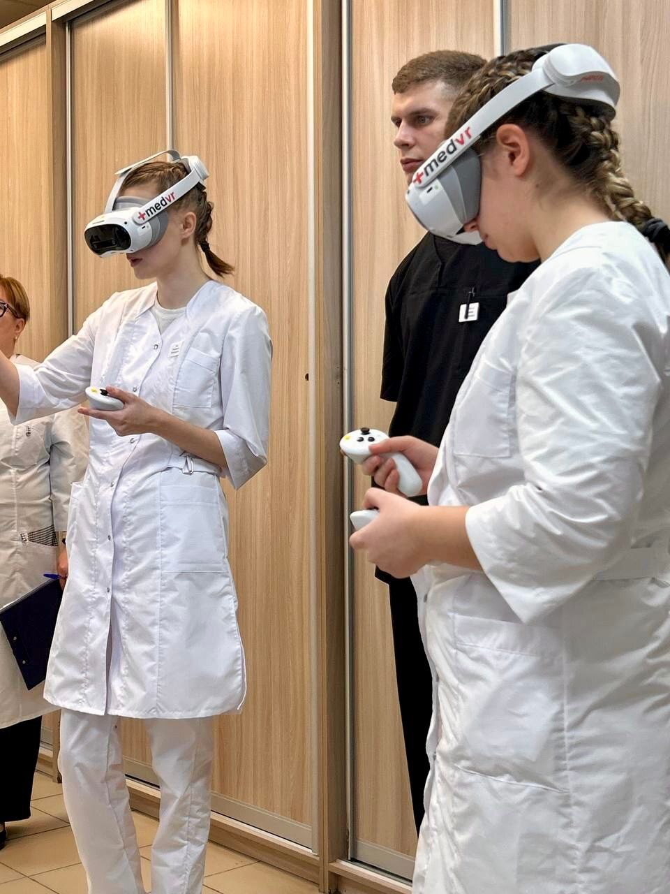 Команда студентов Энгельсского медицинского колледжа – призер Всероссийской Олимпиады «Фиджитал квест — Казань 2025» Команда студентов Энгельсского медицинского колледжа – призер Всероссийской Олимпиады «Фиджитал квест — Казань 2025»