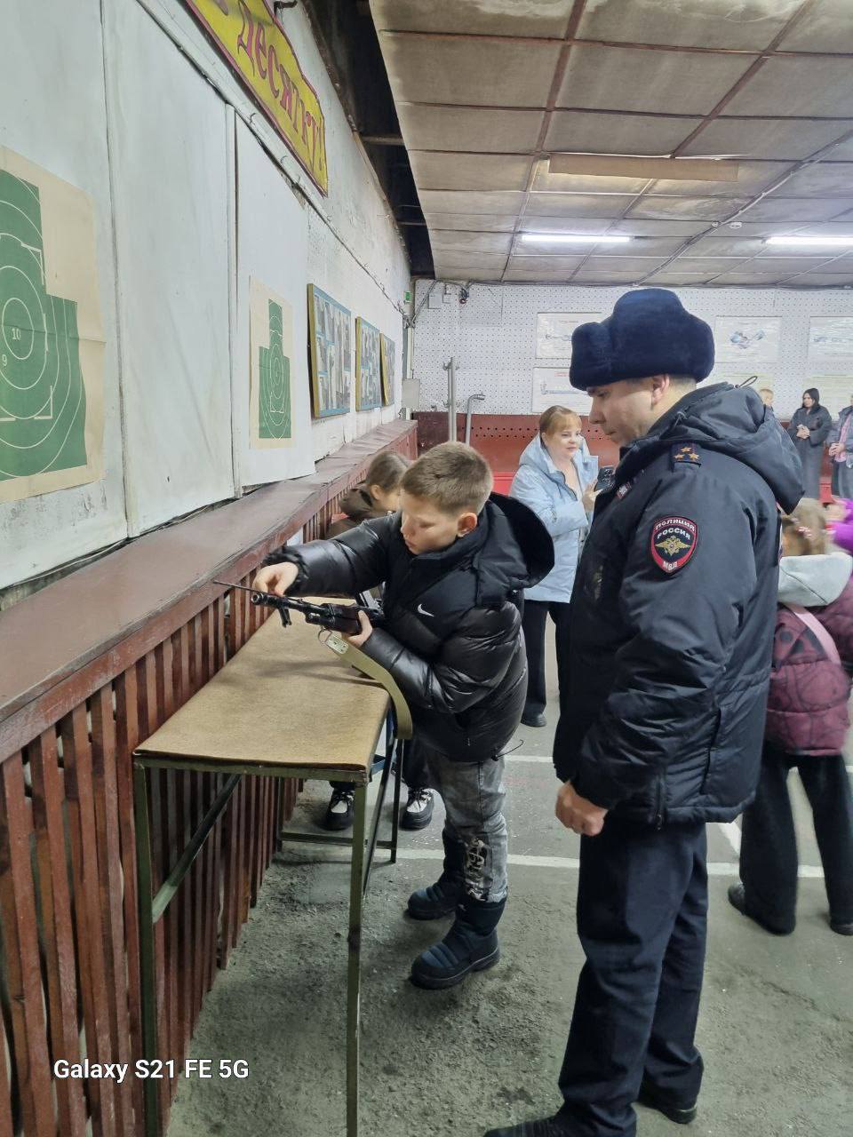 В Центре профессиональной подготовки ГУ МВД России по Саратовской области прошел день открытых дверей В Центре профессиональной подготовки ГУ МВД России по Саратовской области прошел день открытых дверей