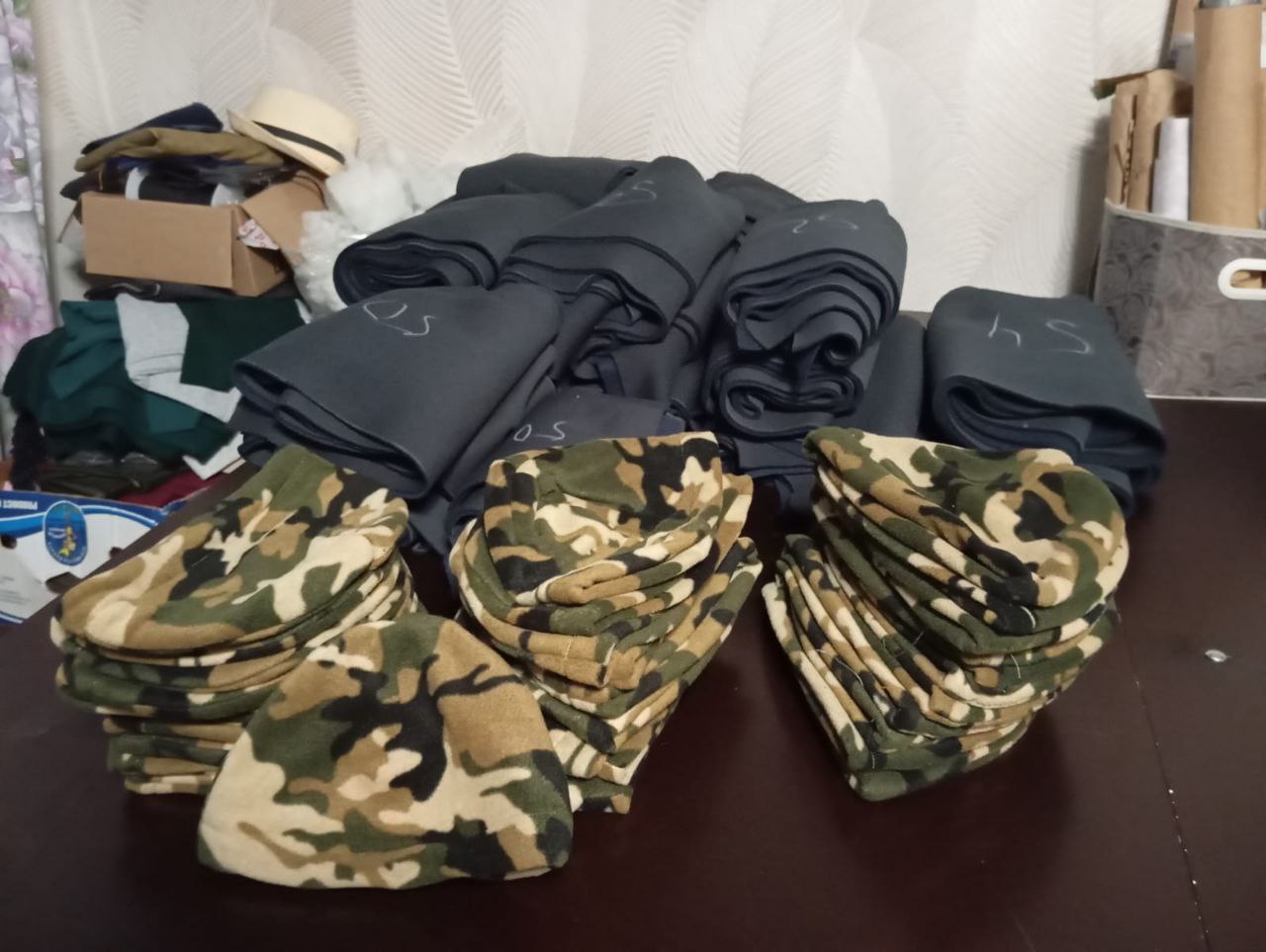 Теплые шапки и штаны отправляют «серебряные» мастерицы участникам СВО Теплые шапки и штаны отправляют «серебряные» мастерицы участникам СВО