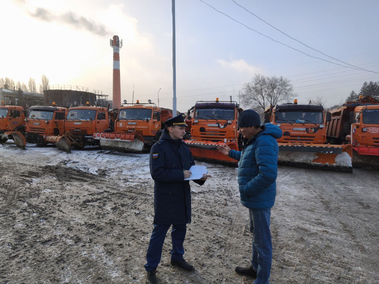 Прокуратура Ленинского района Саратова осуществляет надзор за исполнением законодательством об автомобильных дорогах и дорожной деятельности