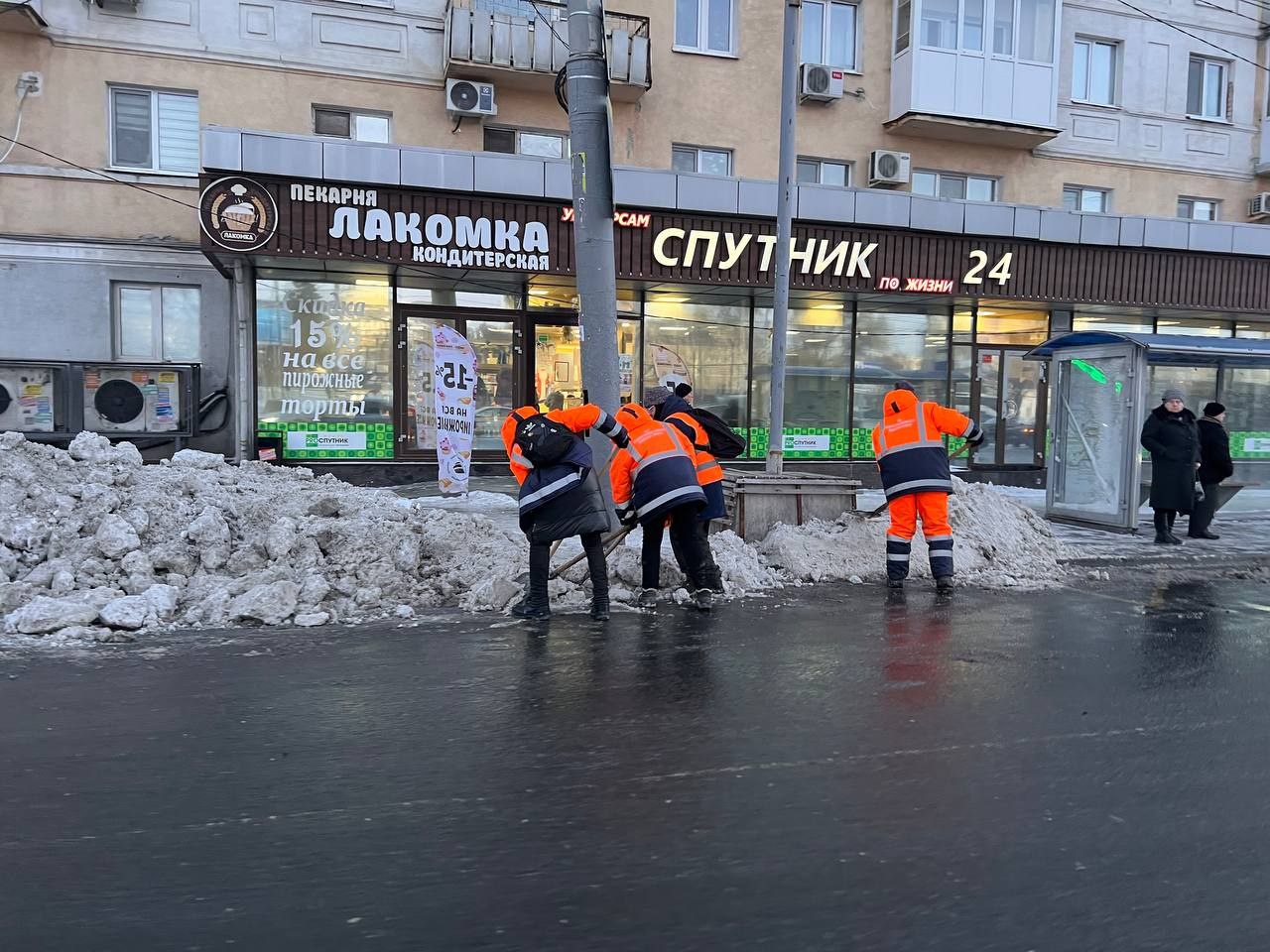 Прокуратура Кировского района города Саратова контролирует вопросы выполнения работ по очистке автомобильных дорог и придомовых территорий от снега и наледи Прокуратура Кировского района города Саратова контролирует вопросы выполнения работ по очистке автомобильных дорог и придомовых территорий от снега и наледи
