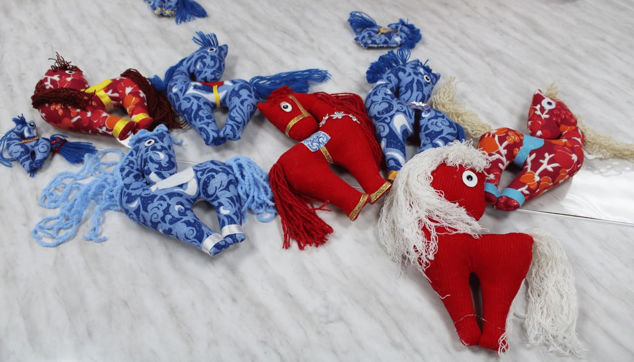 Новогоднюю игрушку – символ наступающего года мастерили в центре соцобслуживания Алгайского района Новогоднюю игрушку – символ наступающего года мастерили в центре соцобслуживания Алгайского района