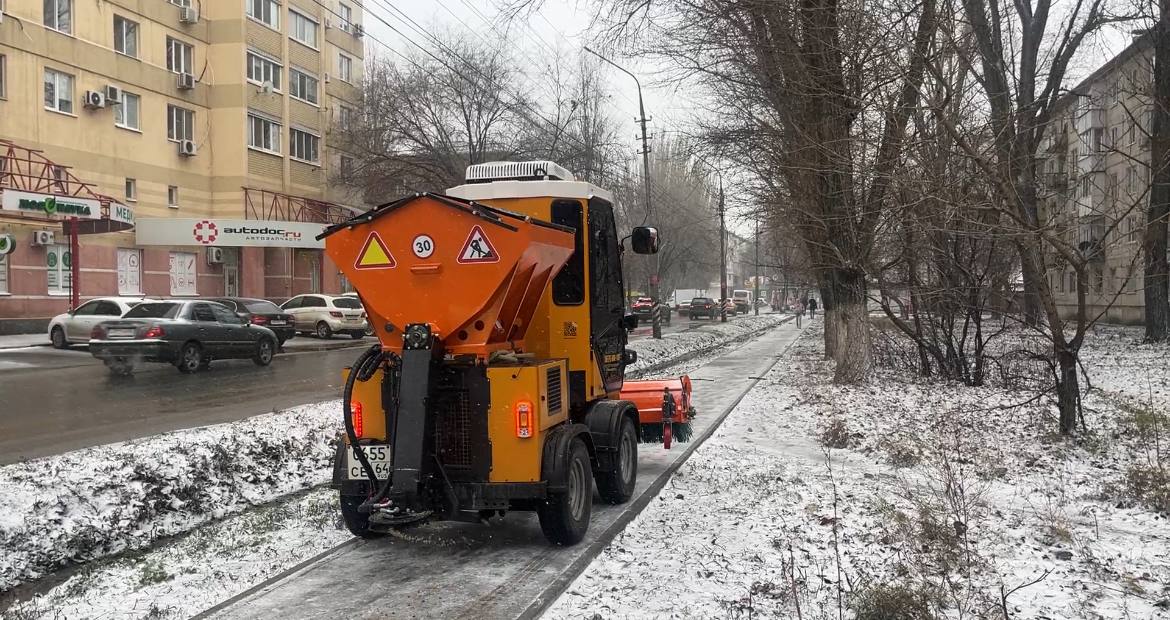 К вечеру сегодняшнего дня в Энгельсском районе устранена большая часть последствий метели и сильного ветра К вечеру сегодняшнего дня в Энгельсском районе устранена большая часть последствий метели и сильного ветра