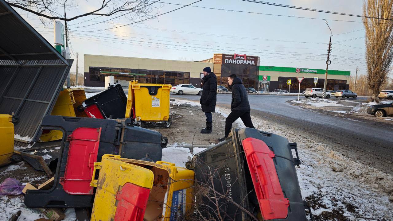 Сотрудники комитета ЖКХ провели выездное мероприятие по местам сбора мусора на городских территориях Сотрудники комитета ЖКХ провели выездное мероприятие по местам сбора мусора на городских территориях