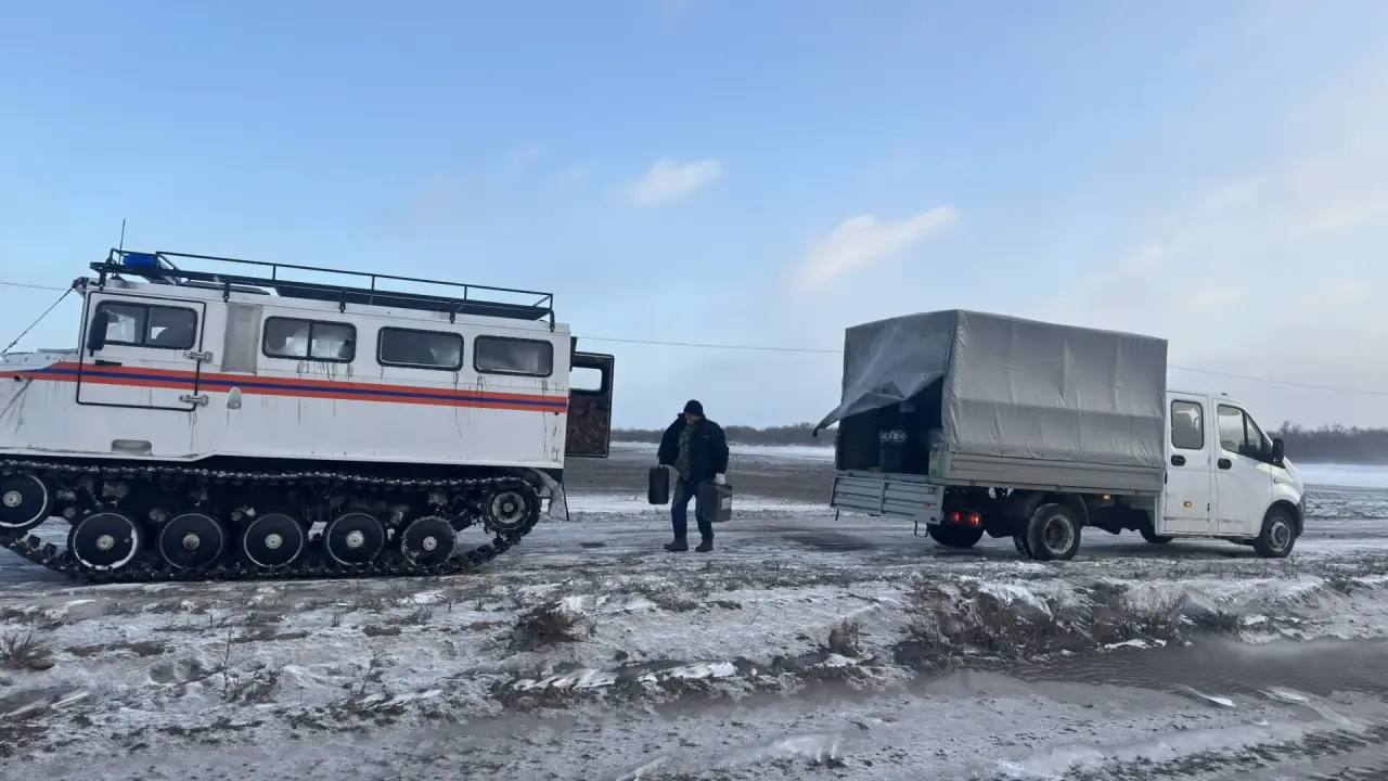 К вечеру сегодняшнего дня в Энгельсском районе устранена большая часть последствий метели и сильного ветра К вечеру сегодняшнего дня в Энгельсском районе устранена большая часть последствий метели и сильного ветра