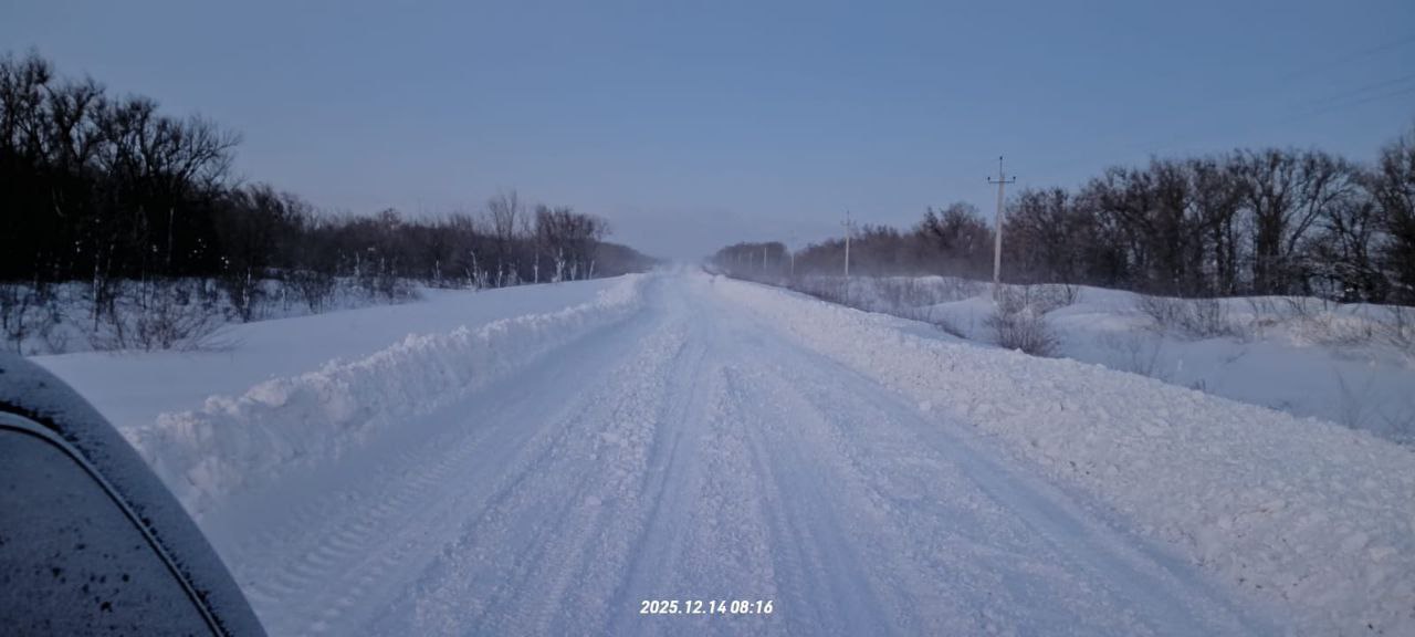 Более 350 единиц техники продолжают бороться с последствиями снегопада Более 350 единиц техники продолжают бороться с последствиями снегопада