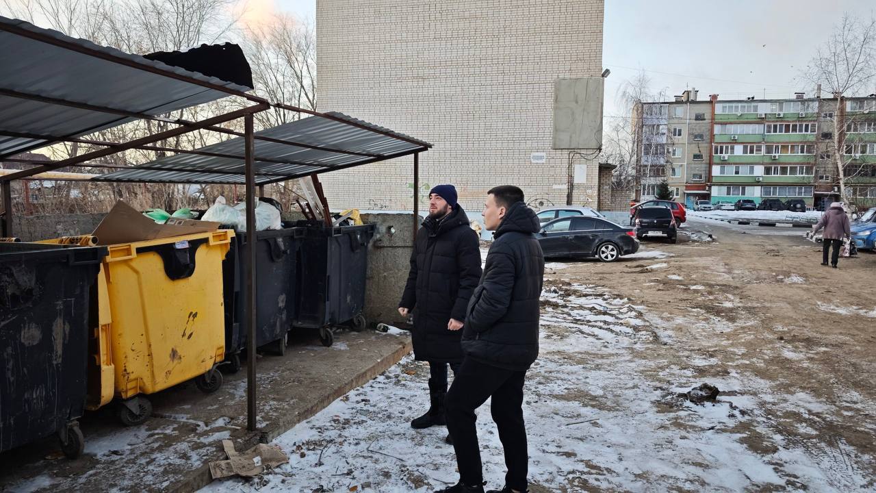 Сотрудники комитета ЖКХ провели выездное мероприятие по местам сбора мусора на городских территориях Сотрудники комитета ЖКХ провели выездное мероприятие по местам сбора мусора на городских территориях