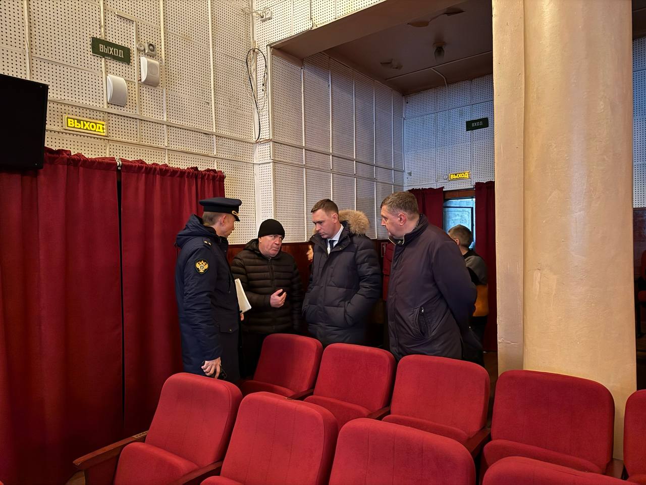 Поездка после осмотра котельной в рабочем поселке Приволжский продолжилась осмотром ряда социально значимых объектов, обогреваемых от данного энергетического узла Поездка после осмотра котельной в рабочем поселке Приволжский продолжилась осмотром ряда социально значимых объектов, обогреваемых от данного энергетического узла