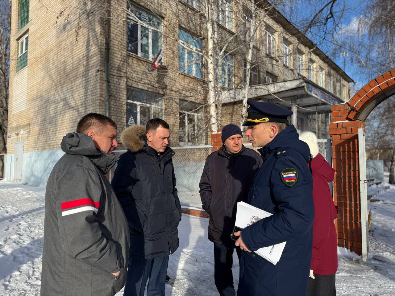 Прокуратура города Энгельса контролирует ход работ по устранению последствий непогоды на территории Энгельсского муниципального района Прокуратура города Энгельса контролирует ход работ по устранению последствий непогоды на территории Энгельсского муниципального района