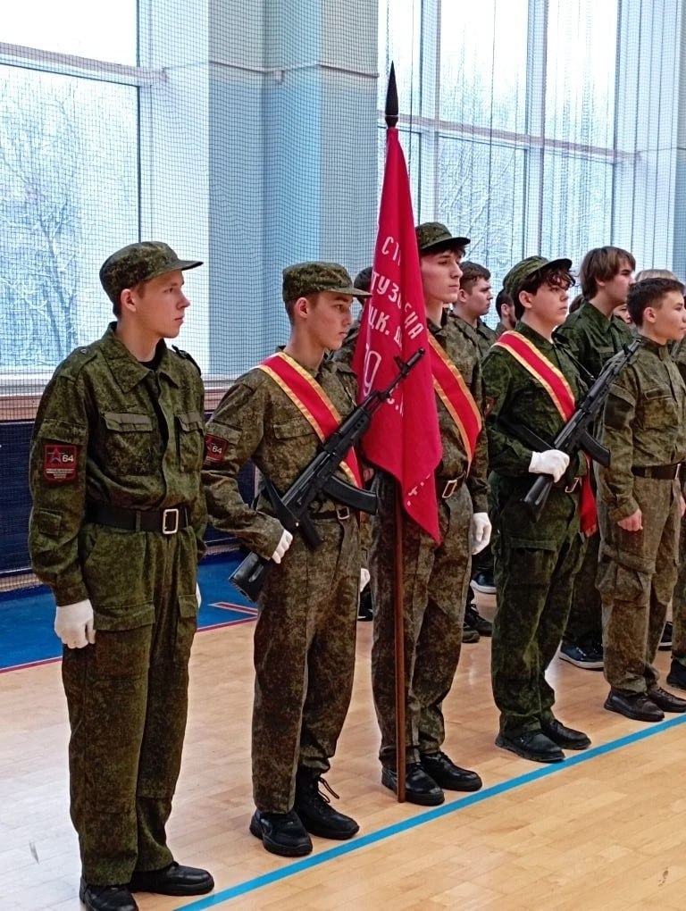 Десятиклассники Саратовской области завершили учебные сборы по начальной военной подготовке Десятиклассники Саратовской области завершили учебные сборы по начальной военной подготовке