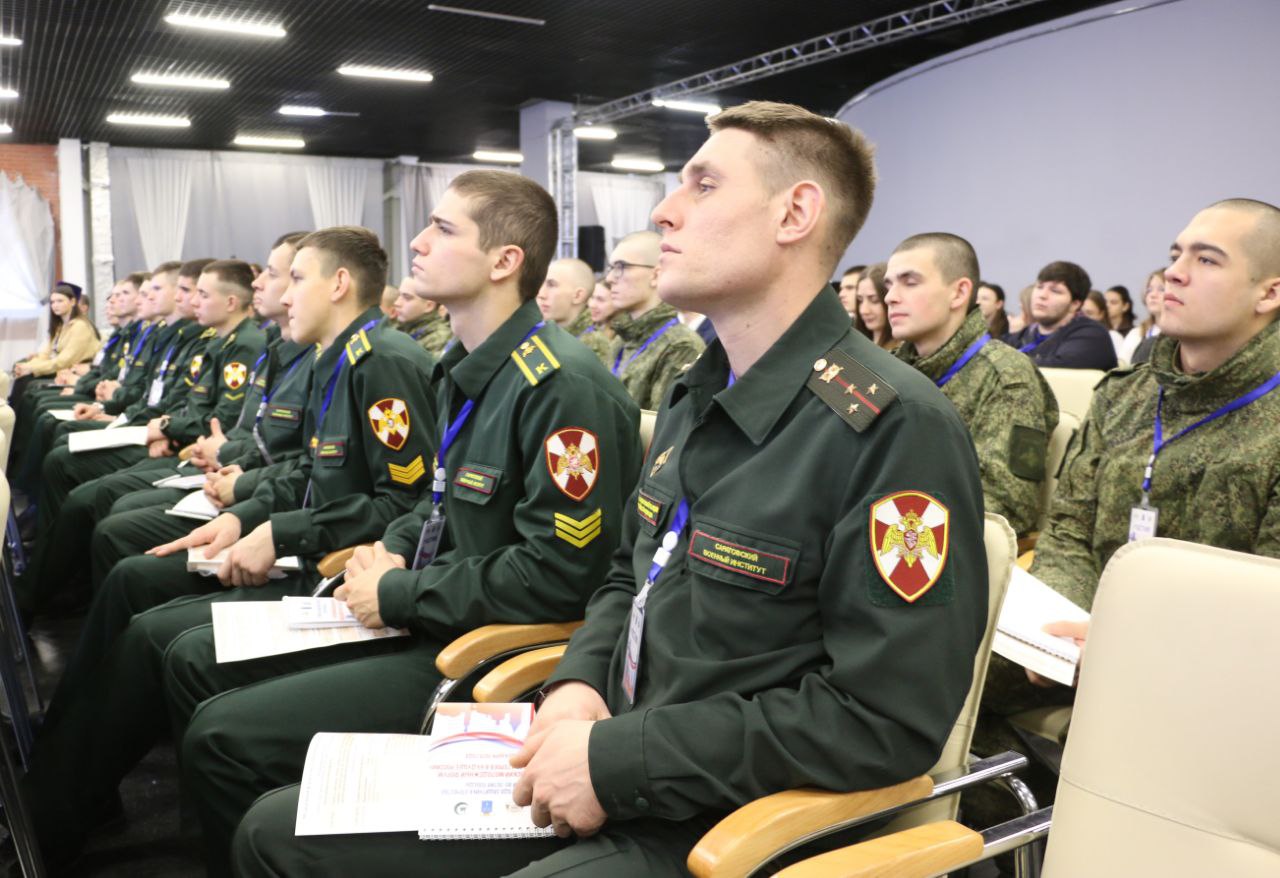 В Саратове прошел межрелигиозный патриотический молодежный форум В Саратове прошел межрелигиозный патриотический молодежный форум