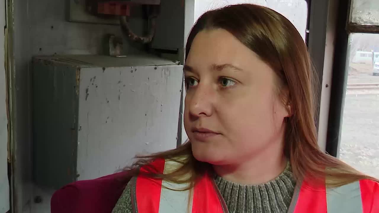 "Любовь к дороге от пола не зависит": в Саратове женщины меняют офис на кабину трамвая