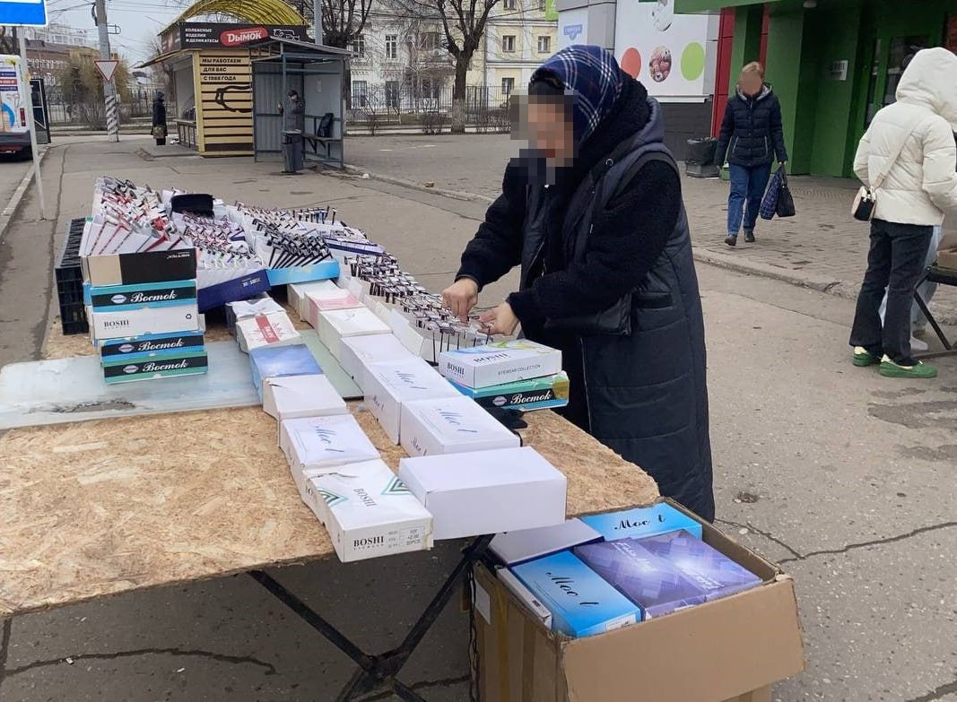 В Энгельсе пресекают несанкционированную торговлю В Энгельсе пресекают несанкционированную торговлю