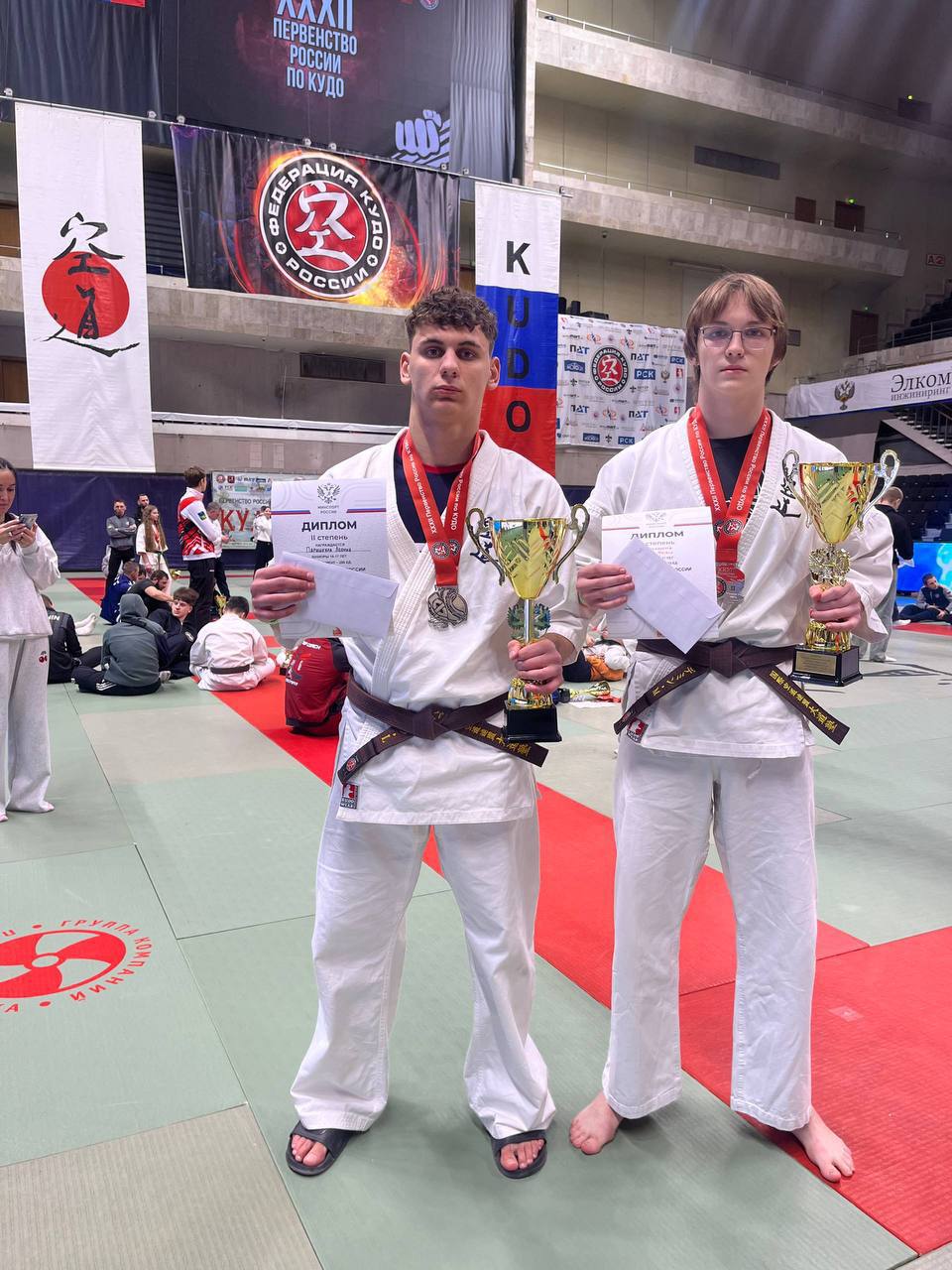 Леонид Паришкура и Матвей Демин — серебряные призеры Первенства России по кудо Леонид Паришкура и Матвей Демин — серебряные призеры Первенства России по кудо