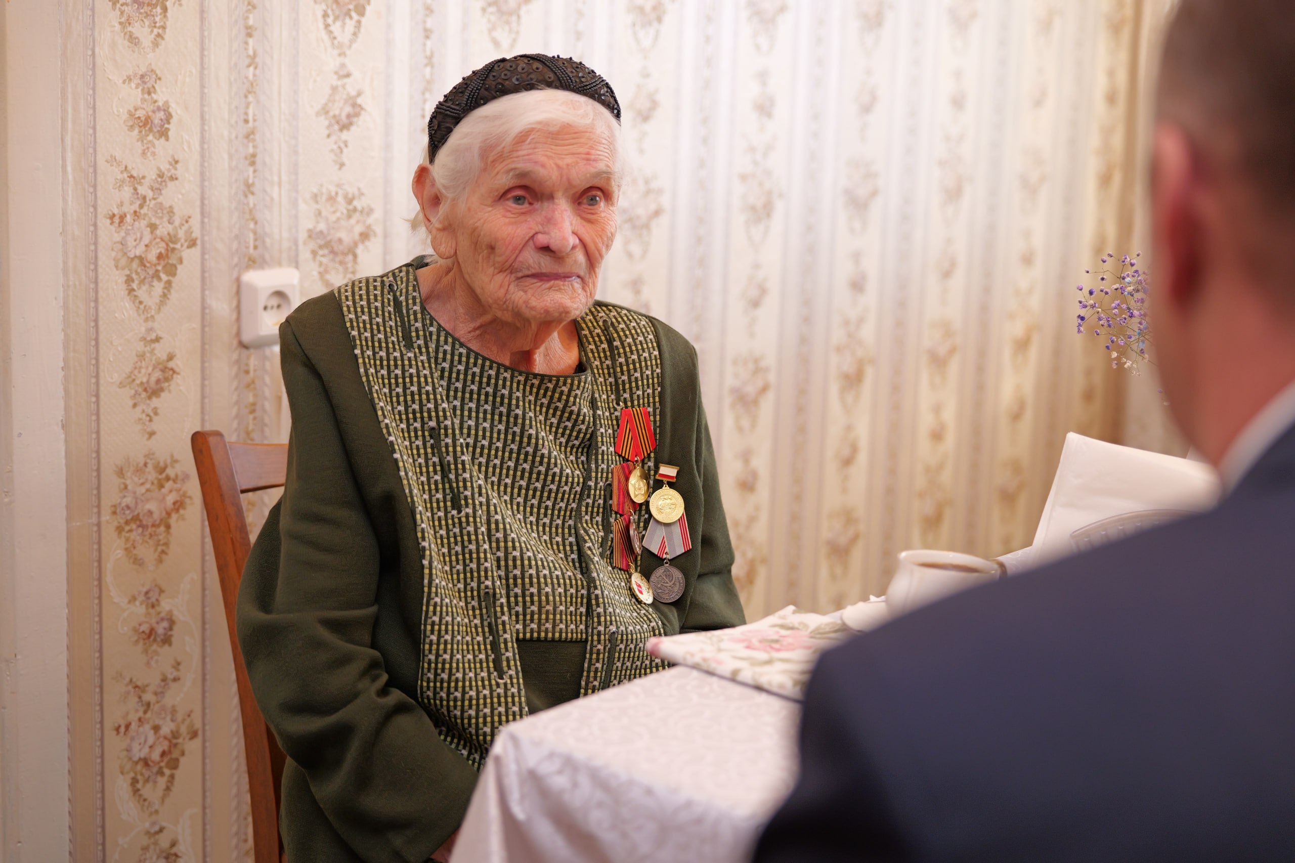 Роман Бусаргин: Все мы гордимся нашими ветеранами, которые защищали Родину в годы Великой Отечественной войны и приближали заветную Победу в тылу Роман Бусаргин: Все мы гордимся нашими ветеранами, которые защищали Родину в годы Великой Отечественной войны и приближали заветную Победу в тылу