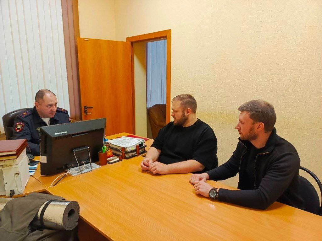 В Энгельсе общественники оценили качество предоставления госуслуг по линии Госавтоинспекции В Энгельсе общественники оценили качество предоставления госуслуг по линии Госавтоинспекции