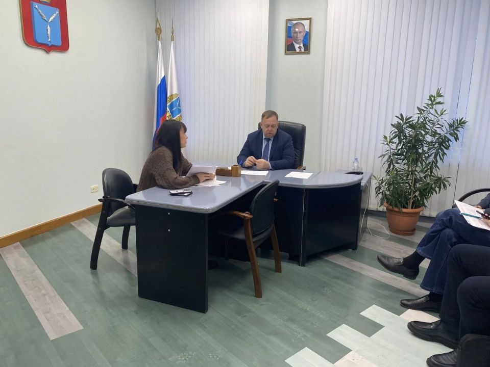 Сегодня по поручению Губернатора области Романа Бусаргина провел личный прием граждан
