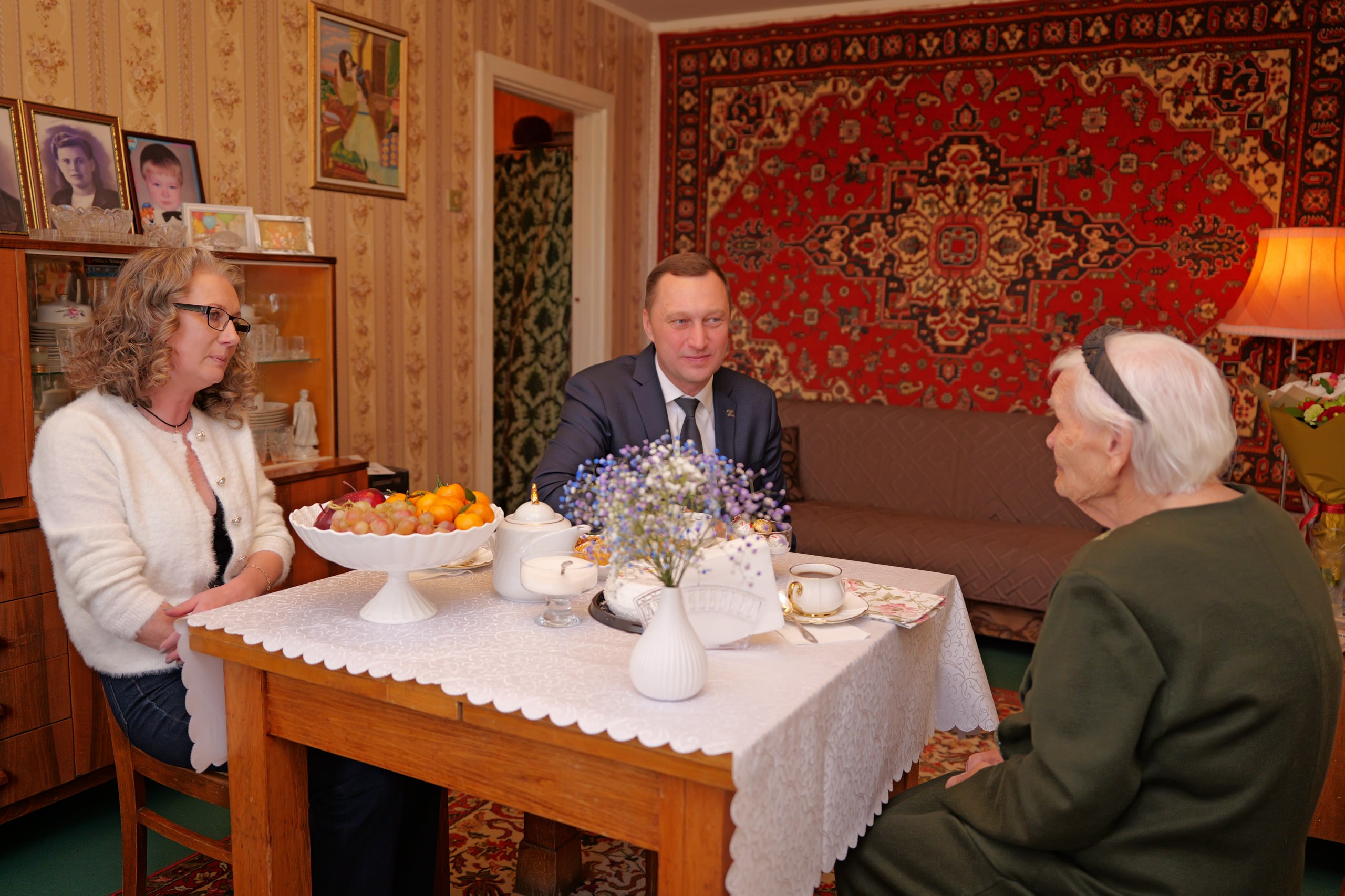 Роман Бусаргин: Все мы гордимся нашими ветеранами, которые защищали Родину в годы Великой Отечественной войны и приближали заветную Победу в тылу Роман Бусаргин: Все мы гордимся нашими ветеранами, которые защищали Родину в годы Великой Отечественной войны и приближали заветную Победу в тылу