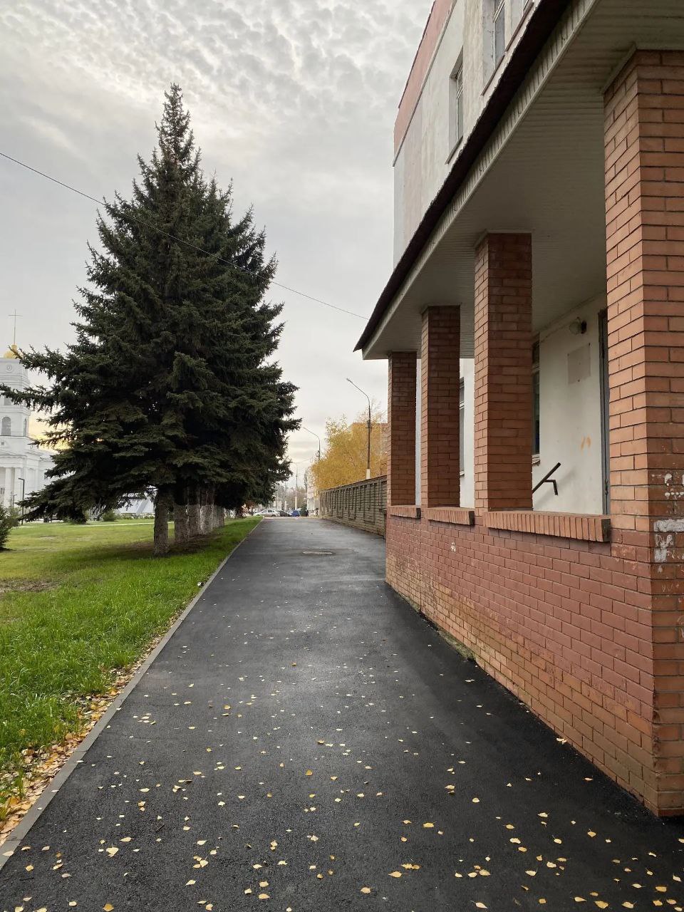 В Марксе отремонтировали 4 участка тротуарной сети по региональной программе В Марксе отремонтировали 4 участка тротуарной сети по региональной программе