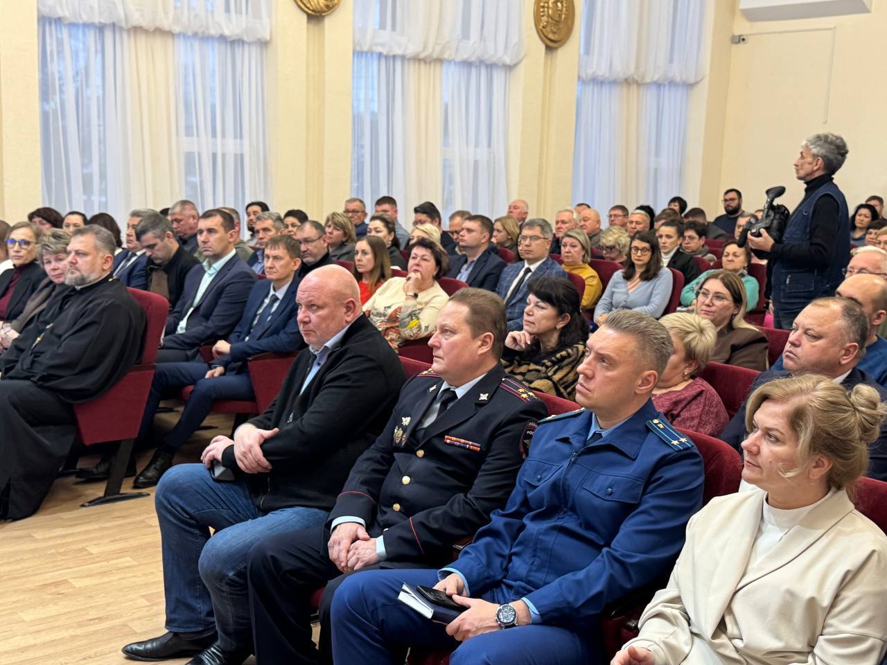 В своем отчете перед жителями остановился на основных результатах работы администрации во втором полугодии 2025 года В своем отчете перед жителями остановился на основных результатах работы администрации во втором полугодии 2025 года