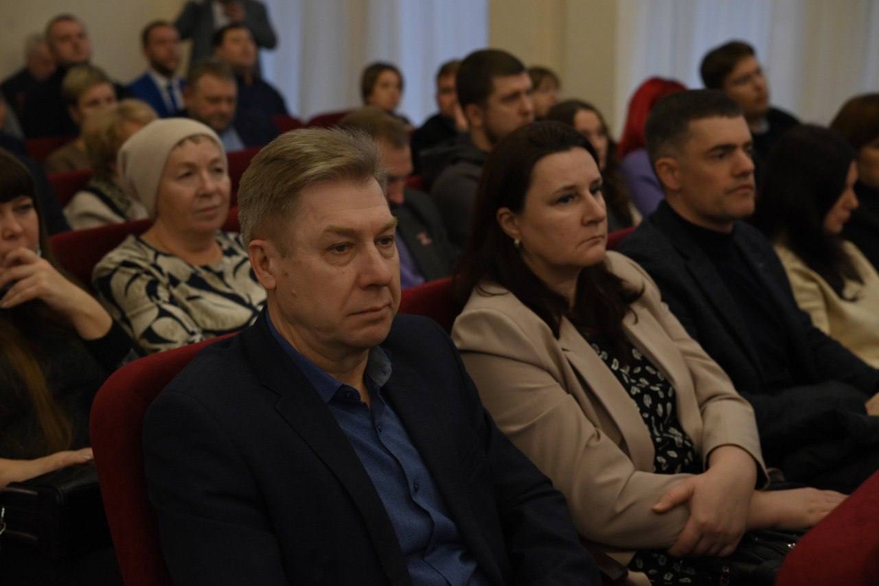 В своем отчете перед жителями остановился на основных результатах работы администрации во втором полугодии 2025 года В своем отчете перед жителями остановился на основных результатах работы администрации во втором полугодии 2025 года