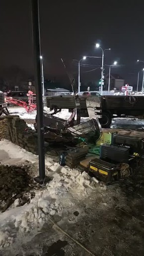 В сквере на Братьев Захаровых устанавливают арт-объект «Ладья»