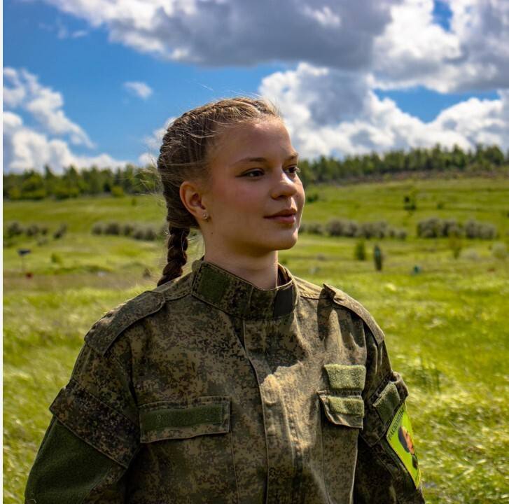 Энгельсская десятиклассница стала лучшим юнармейцем Саратовской области