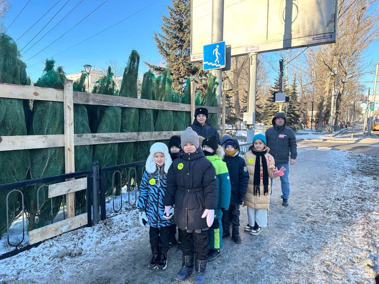 В Саратове полицейские продолжают проводить пешеходные экскурсии В Саратове полицейские продолжают проводить пешеходные экскурсии