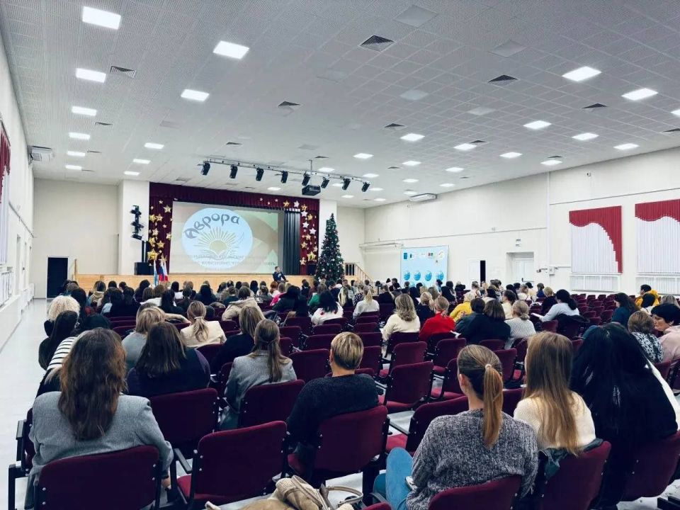 Сотрудники прокуратуры Кировского района города Саратова приняли участие в общешкольном родительском собрании в МАОУ "СОШ" Аврора