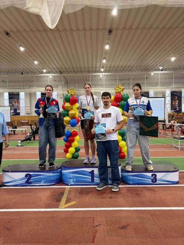 Саратовские спортсмены успешно выступили на соревнованиях по гребле-индор