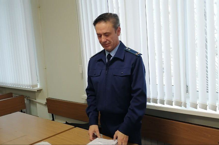 Прокурор Перелюбского района Владимир Еременко поддержал государственное обвинение по уголовному делу в отношении 56-летнего местного жителя