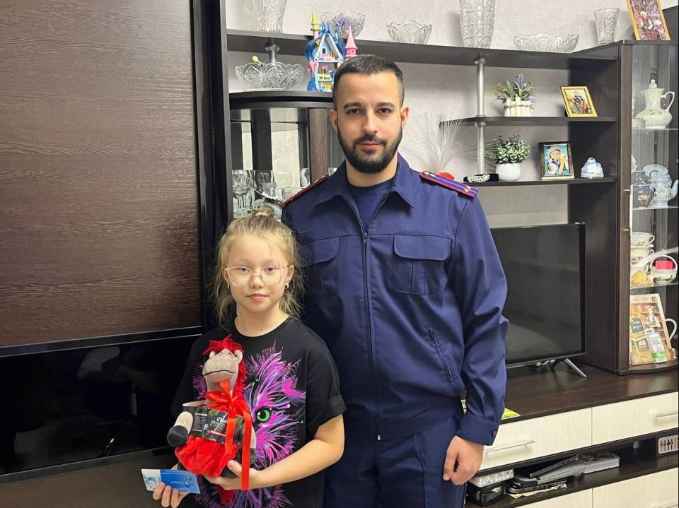 Сотрудники следственного отдела по Ленинскому району города Саратова встретились с подшефной семьей