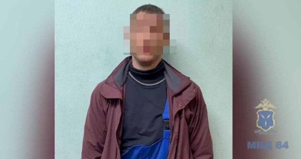 Саратовскими полицейскими задержан курьер телефонных мошенников, который помог украсть у двух пожилых женщин все их сбережения
