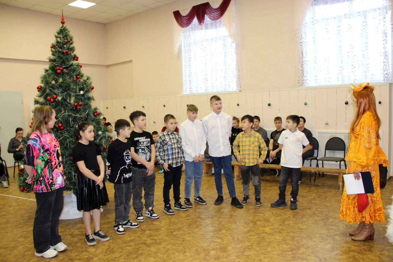 Добрая традиция: сотрудники библиотеки подарили праздник детям Добрая традиция: сотрудники библиотеки подарили праздник детям