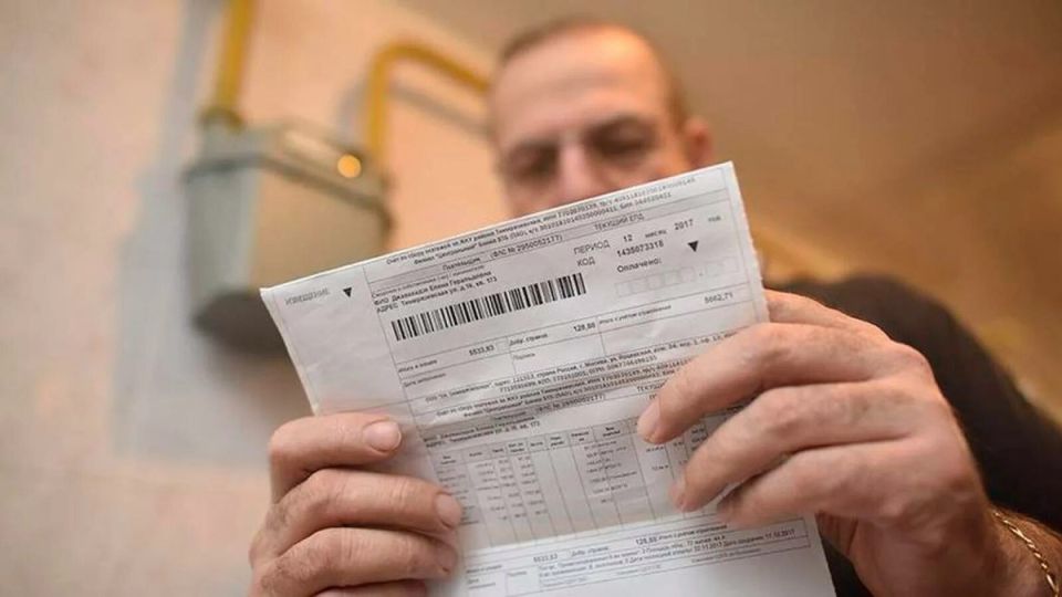 Как долговая яма по ЖКХ превращается в неподъемную ношу: важные аспекты проблемы