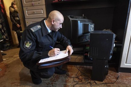 Как судебные приставы могут арестовать ваше имущество, даже если вы его не владеете