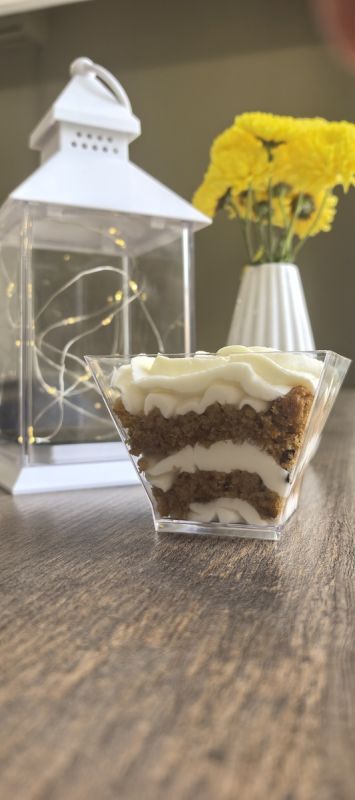 Морковный торт в новом прочтении: уют осени в каждом стаканчике