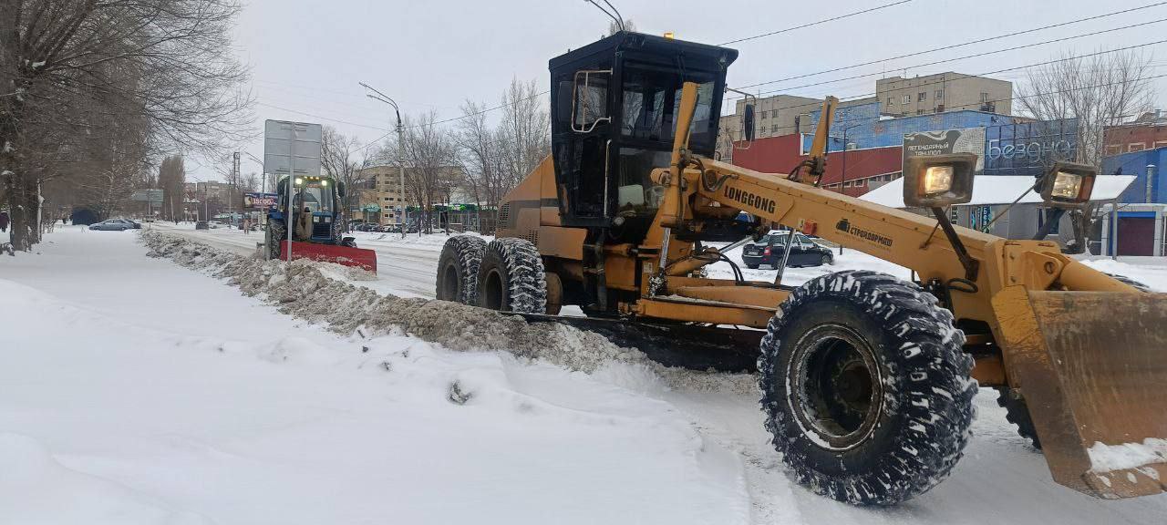Уборка снега продолжается в ежедневном режиме