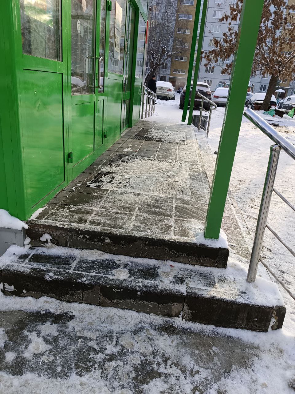 Уборка снега продолжается в ежедневном режиме Уборка снега продолжается в ежедневном режиме