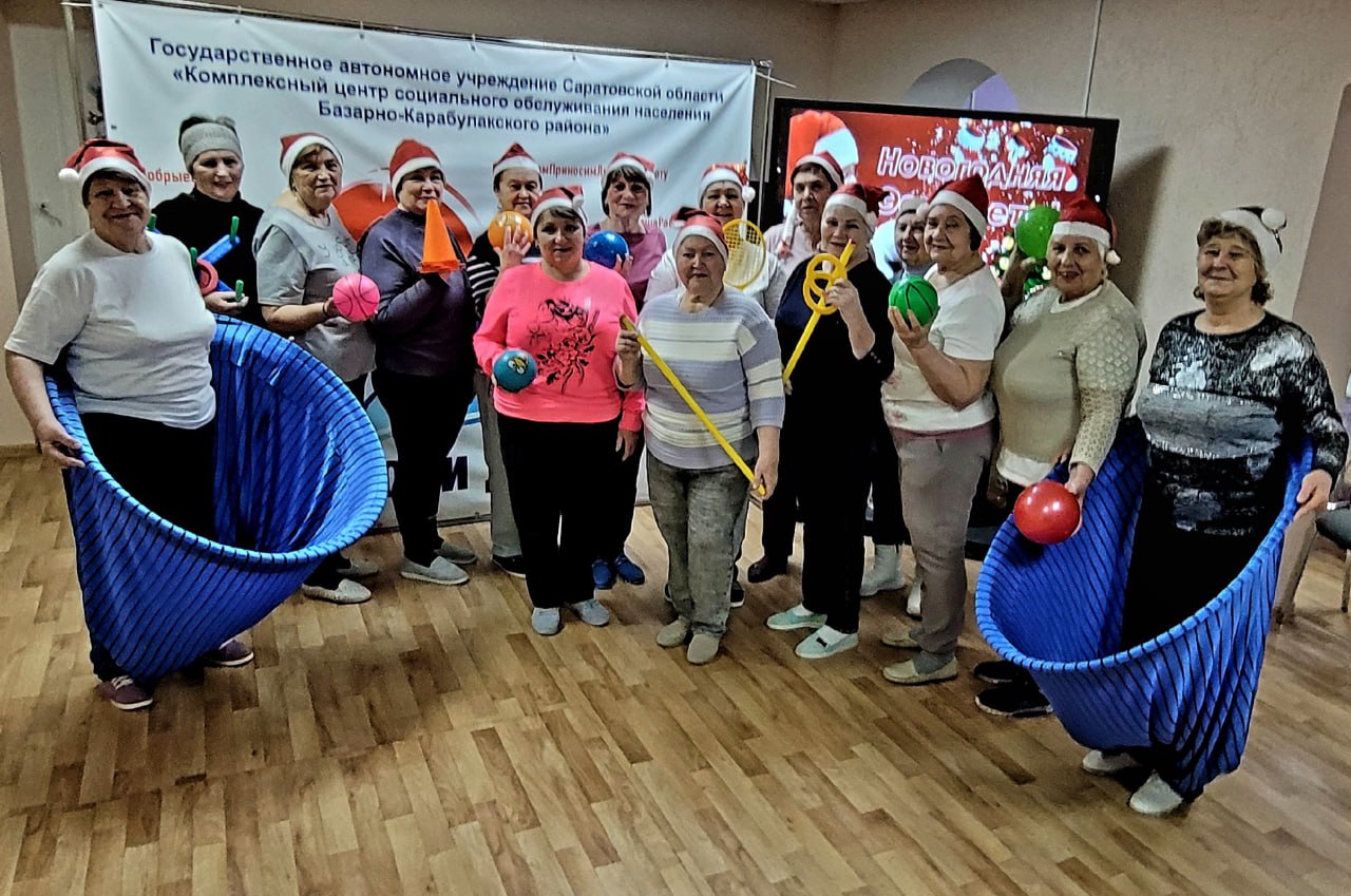 «Новогодняя эстафета» в Базарно-Карабулакском районе объединила старших «Новогодняя эстафета» в Базарно-Карабулакском районе объединила старших