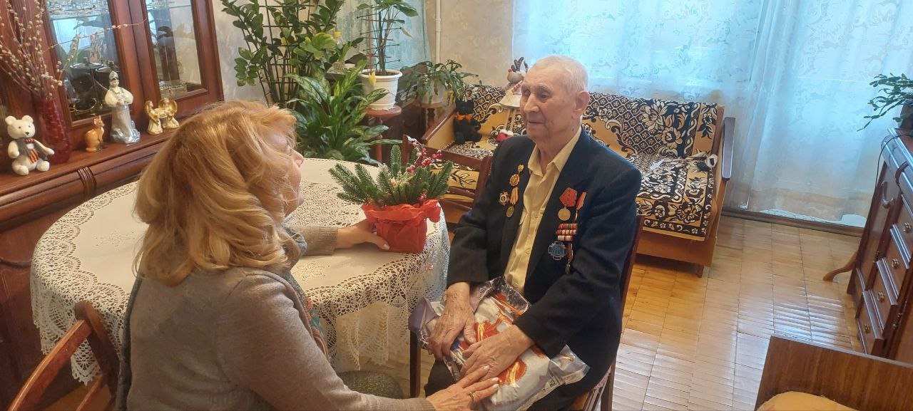 Депутат Ирина Видина навестила ветерана Великой Отечественной войны