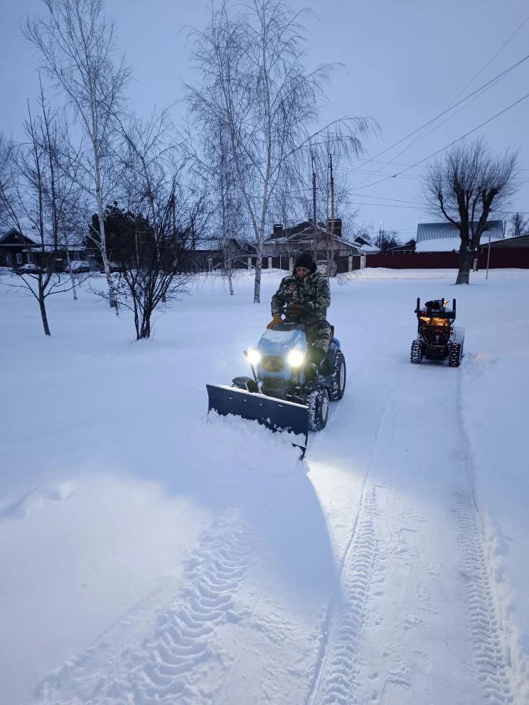 Уборка снега продолжается в ежедневном режиме Уборка снега продолжается в ежедневном режиме