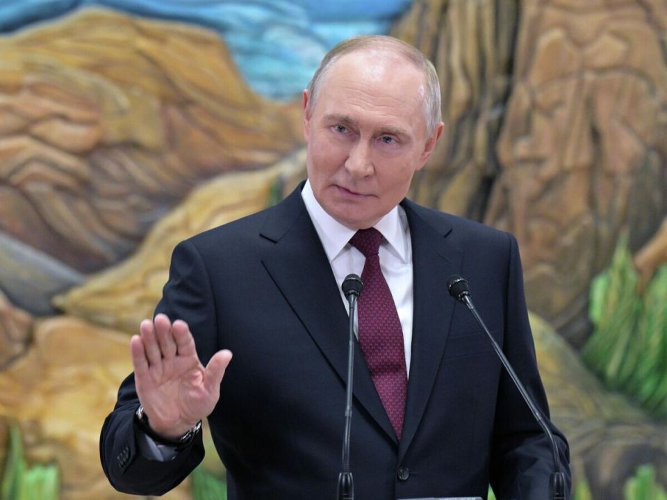 Путин подчеркивает важность борьбы с теневым сектором для экономики страны